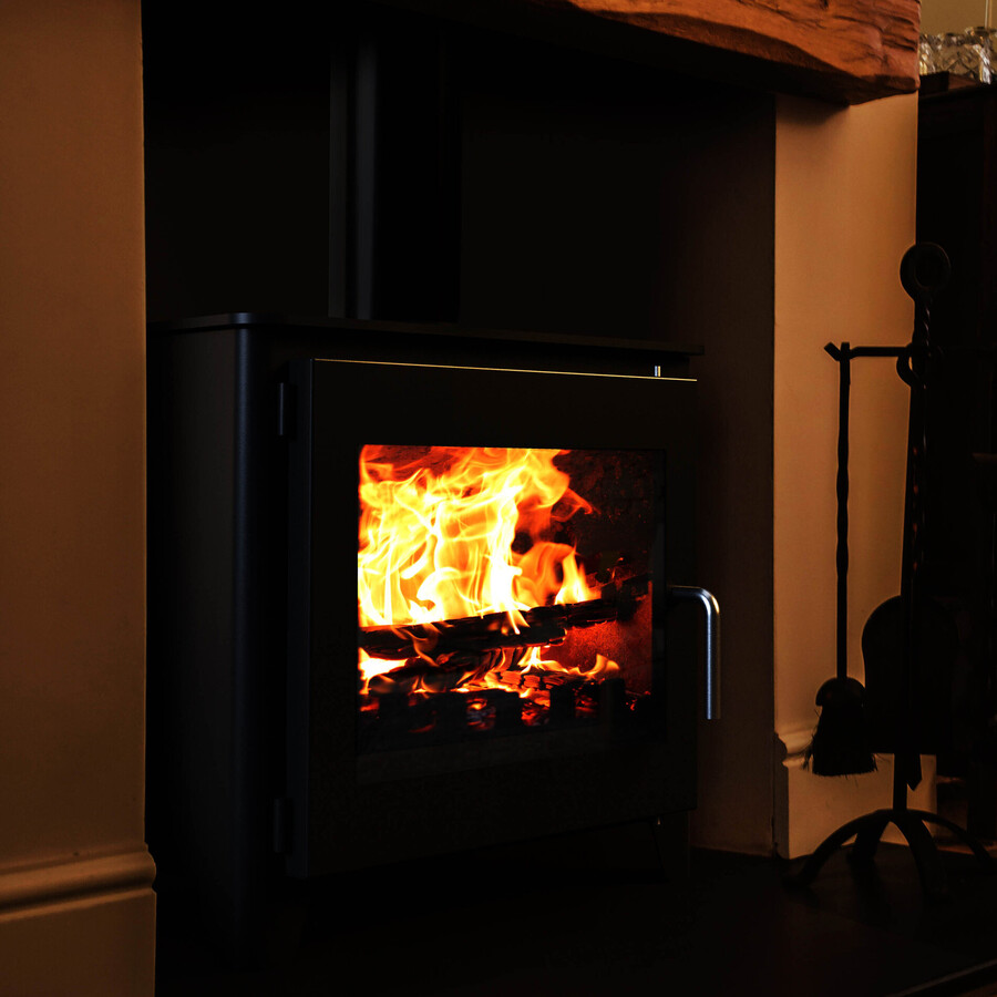 ST3 7.3kW Wood Burning Ecodesign Stove By SaltFire