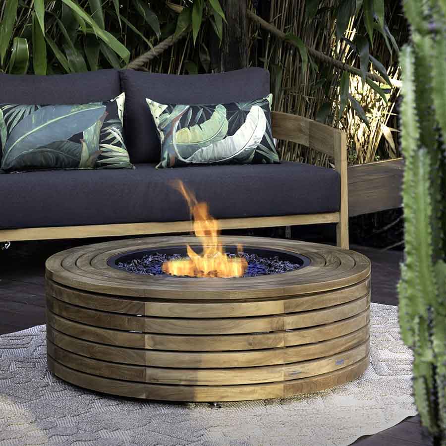 EcoSmart Ark40 Gas - Teak Outdoor Seating Area