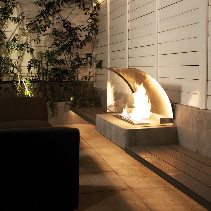 EcoSmart XL900 Set outside With Heat Deflector